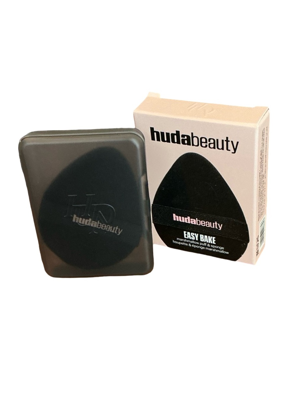 Huda Beauty Easy Bake Marshmallow Sponge